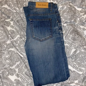 Acne jeans - Snygga låga acne jeans