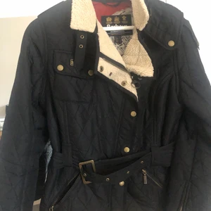 Barbour international str. 38  - En unik jacka som inte finns att köpa längre och som är i väldigt fint skick. 