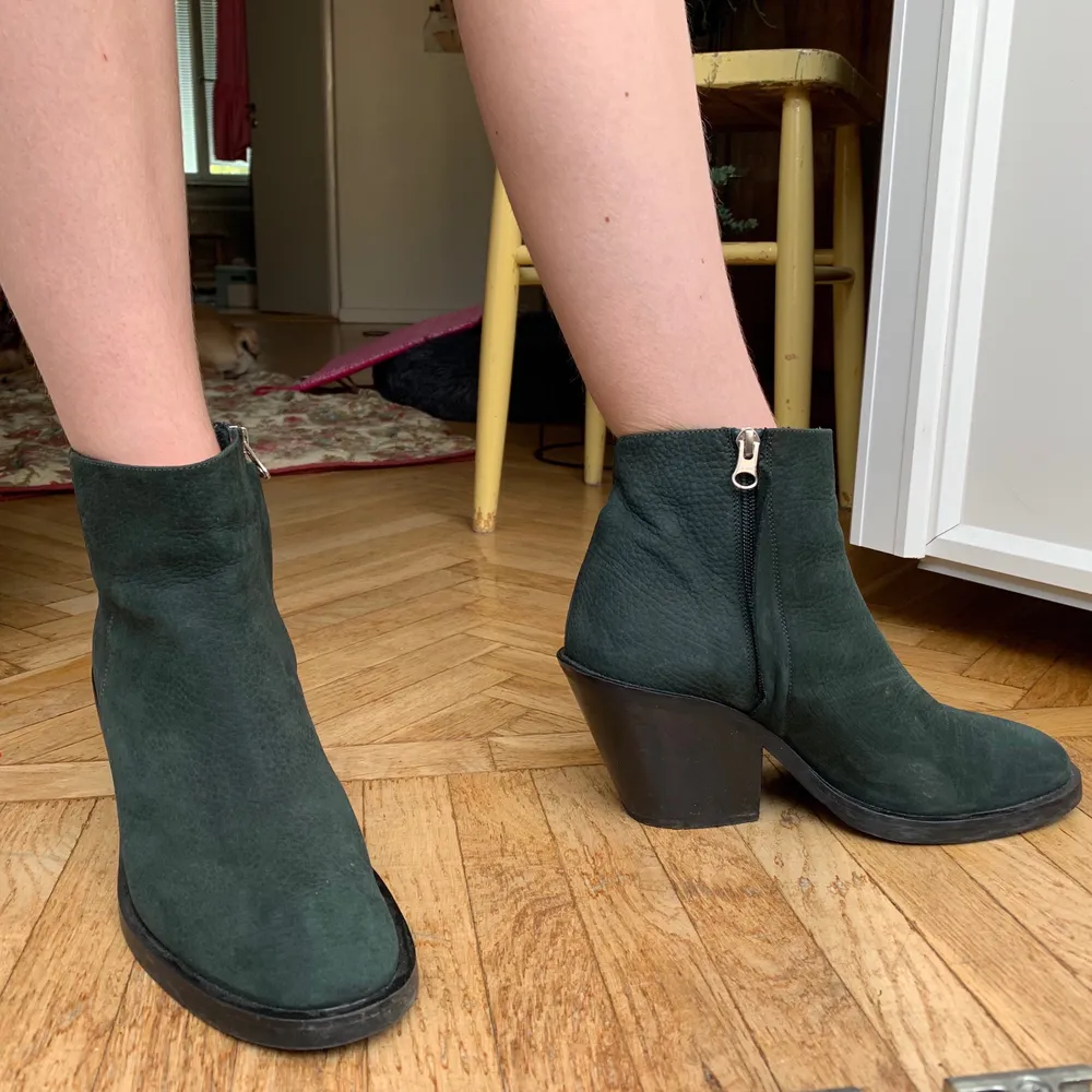 Pim mid boot Green i stl 40 från Hope sthlm. I mycket fint skick. 800kr (inkl frakt). Skor.