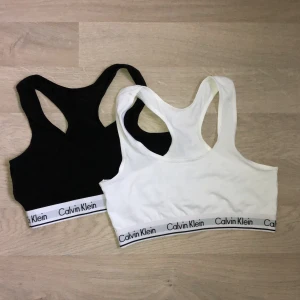 Calvin Kline  - Använda en gång så e typ helt nya Calvin Kline toppar stl M💖