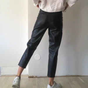 Zara skinnbyxor - Skinnbyxor från zara. Snygg passform och i fint skick! 