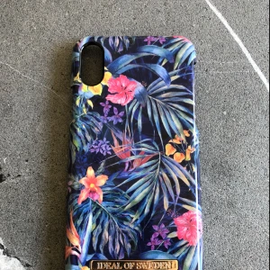  - Säljer ett iPhone skal från ideal of Sweden. Nypris: 299 kr! Passar iPhone X ☺️
