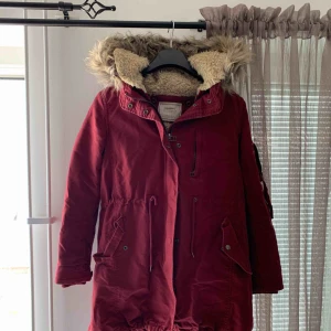 Zara parka - Zara parka, used lightly without damages. Size M