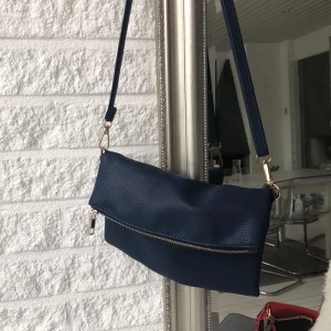  - Väska från ur & Penn i nyskick Frakt 50kr 