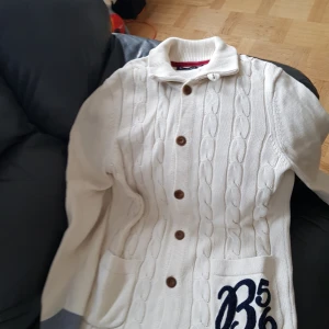  - Jätte fin cardigan från MQ, som ny 