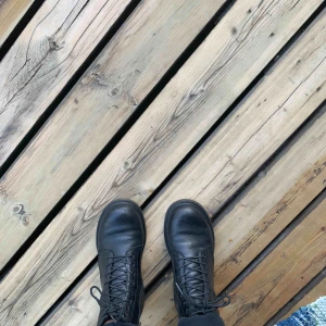  - Säljer mina dr. martens storlek 36 (passar på mig med 37) dem är använda men i bra skick. Frakt tillkommer!