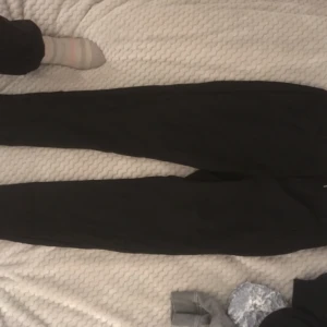  - Oanvända kostymbyxor från vero Moda! 