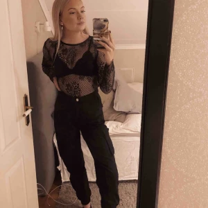  - Fin tröja från Pull&bear.  Priset är inklusive frakt ☺️