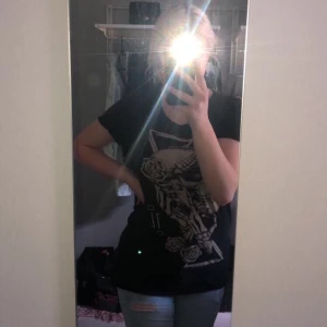 Emo style T-shirt  - Säljer pga ej användning och väldigt bra skick 
