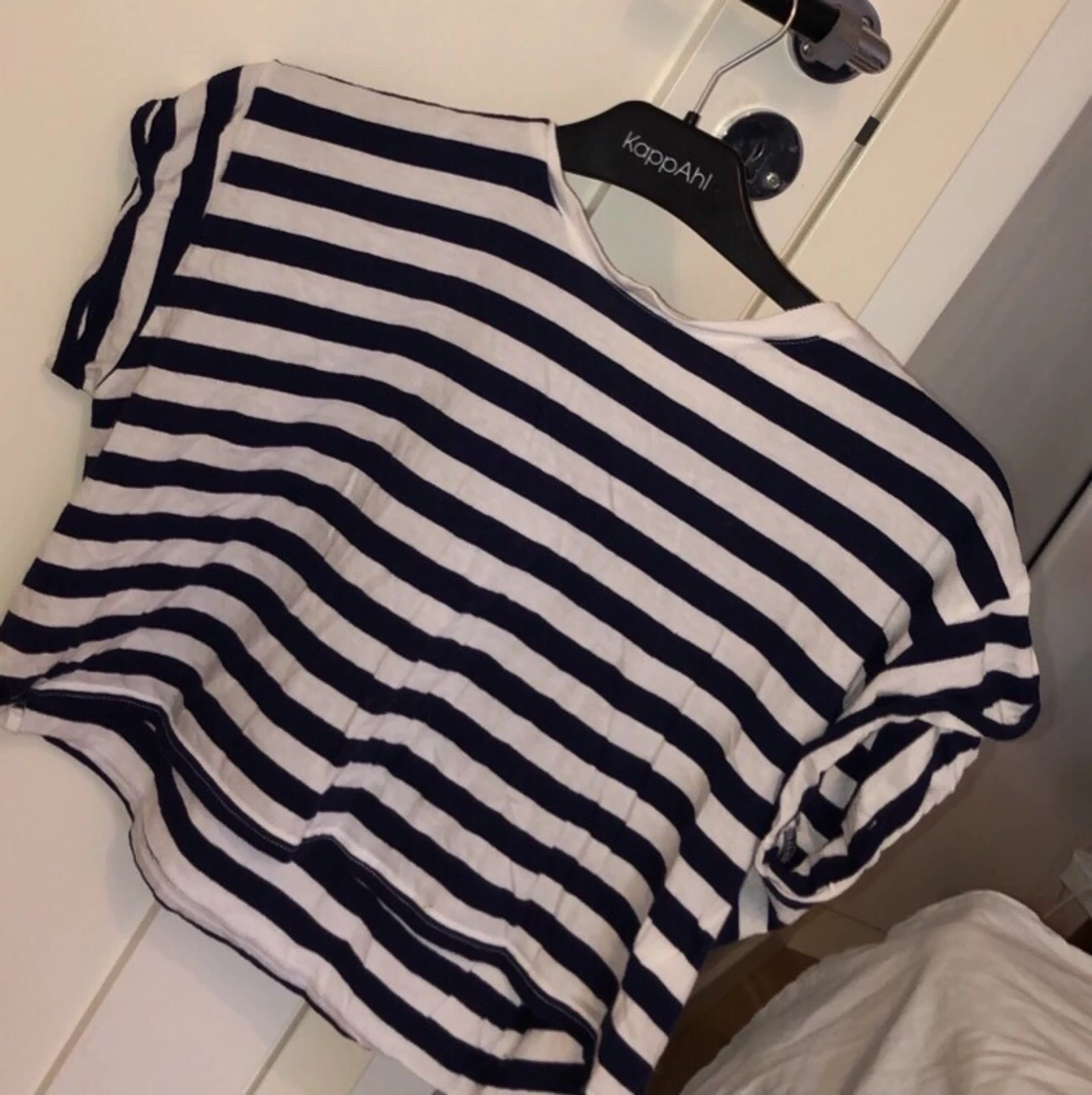 Vit/Mörkblå randig top H&M storlek S - 90