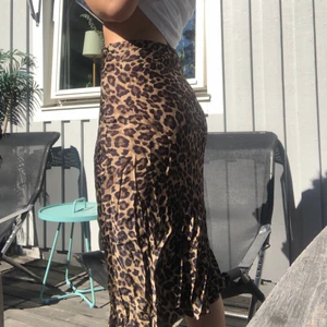 Leopard kjol - Snygg kjol från HM. Inga fel. Köparen står för frakt