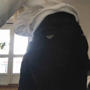  - coola manchester jeans från Armani🌟 köparen står för frakten💘