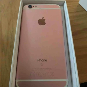  - Olåst iPhone 6s 64 gb rose gold med ny LCD skärm svart front o nytt batteri m ask o hörlurar o laddare skärmskydd härdad glas o några skal kan medfölja 