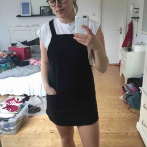  - Söt ”klänning” som aldrig kommer till användning letar nu nytt hem. Frakt tillkommer🌸