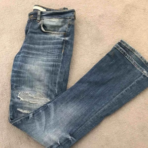  - Jeans från Zara med bootcut. Storlek 36.  Kunden står för frakt, endast swish <3