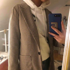  - Blazer från h&m. Aldrig använd, köparen står för eventuell frakt 💘