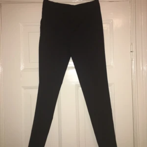  - Kostymbyxor från Zara. Ankelkort modell.