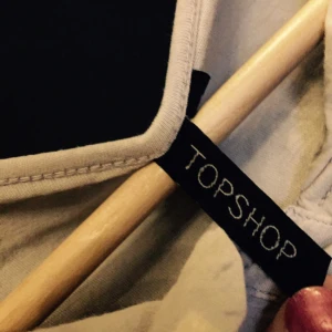  - Söt topshop tröja 