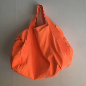  - Jättesnygg väska från American Apparel fabriken i LA, säljer för den kommer aldrig till användning 