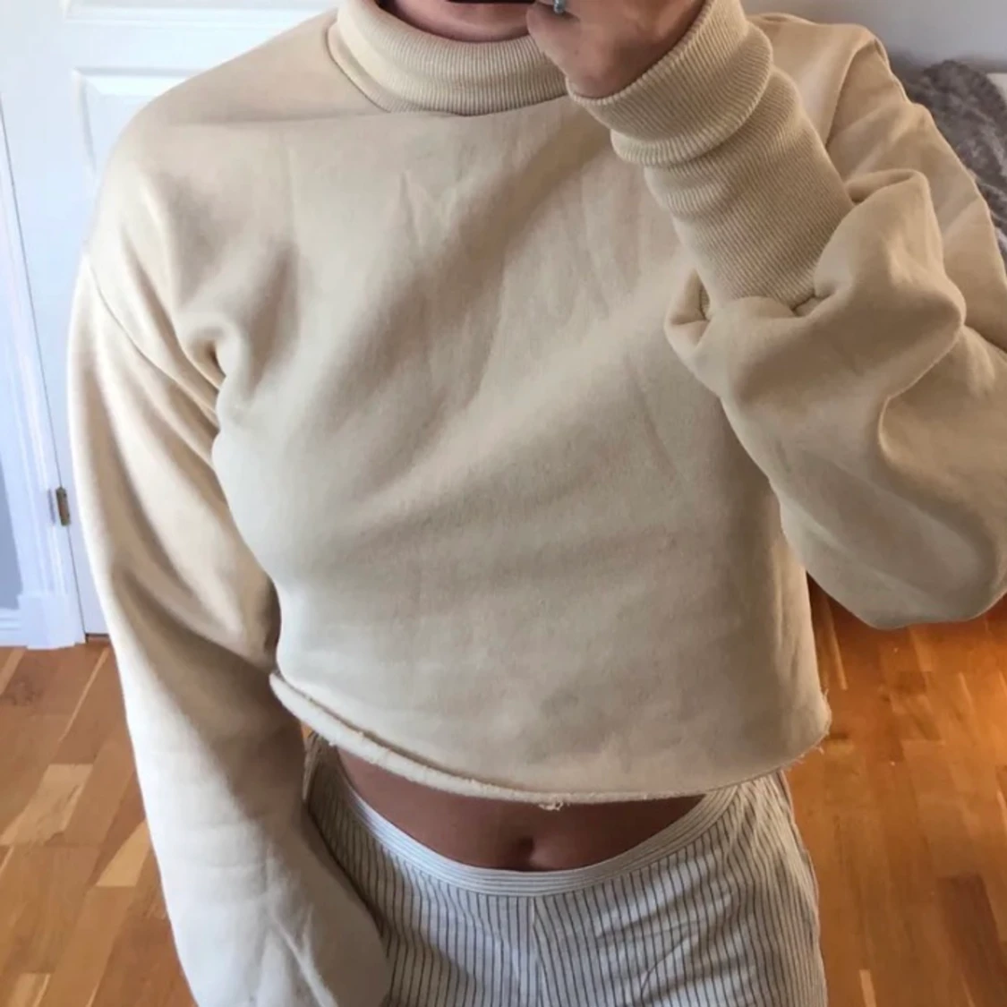 Jättefin beige polotröja - 90