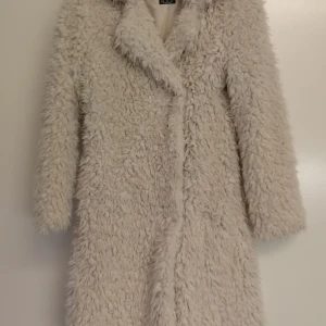 Pälskappa  - Nya pälskappor stl. 38, 250 kr +frakt per styck