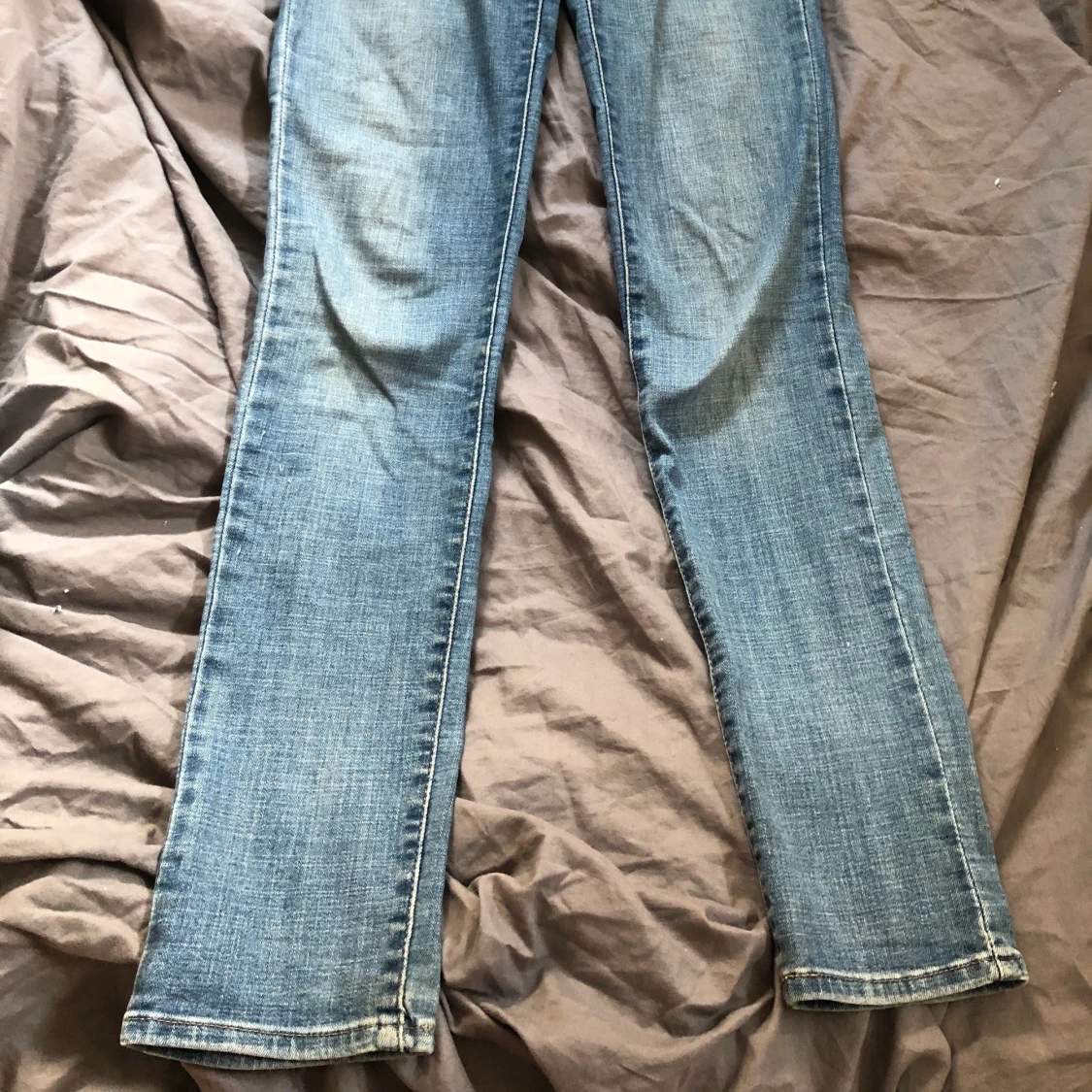 Tajta Levis jeans! - 90