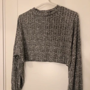 Mjukis set - Ett gråvit mjukis sett i stickat/ribbat, använt fåtal ggr, går att köpa separat från varandra