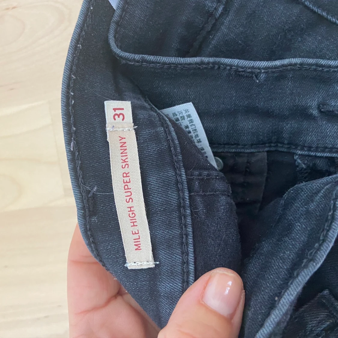 Levis i snyggt svart färg! - 90