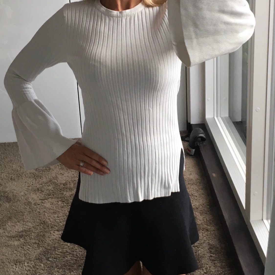 Topp/tröja med volangärm - 90