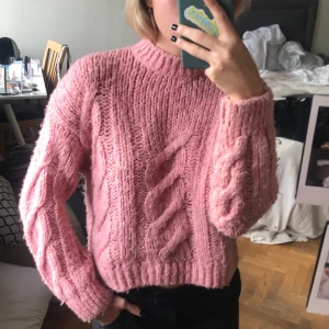 Rosa stickad tröja - Så fin rosa stickad tröja, i XS💘💘💘 väldigt mysig