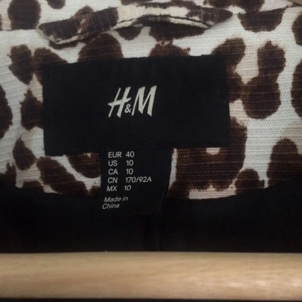 Kappa från H&M! Sparsamt använd! . Jackor.
