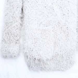  - Fluffig tröja naturvit