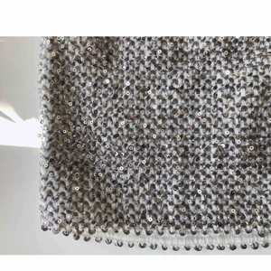  - Silvrig paljettkjol från vila. Använd fåtal gånger, i fint skick. 