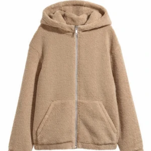  - Pilèjacka från hm, aldrig använd med prislappen kvar. Storlek 38 men passar bra på 36/S. Frakt 80:-