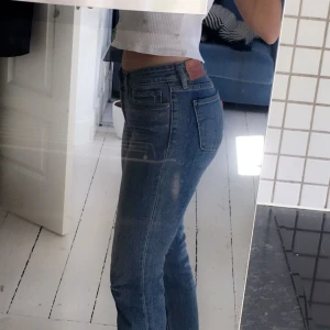  - Levis jeans. Köpta för 999 kr. Använda 3 gånger sen köpte jag en större storlek!   Jag fraktar och då kan vi dela på kostanden. 