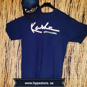  - Kush and  alkohol t shirt och snapback keps 