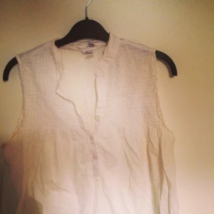 Vit blus från hm  - Vit blus från hm 