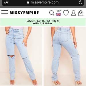 Säljer dessa skit snygga jeans från missy empire. Storlek: UK 6 vilket motsvarar S, sann i storlek. Tyvärr var dom försmå så måste skicka efter i större storlek, därav att jag säljer. Frakt tillkommer utöver. (Original pris: 410kr inkl frakten)