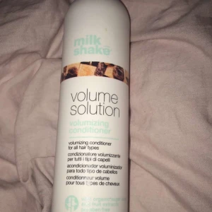 MILK SHAKE  - Helt ny VOLUME SOLUTION  (ger volume till håret(de passar för alla får typer helt ny oanvänd 