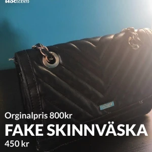 Fake skinnväska - Ordinarie pris var ca 800kr men kan sälja den för 100kr (om inte mindre) för att den är sliten.