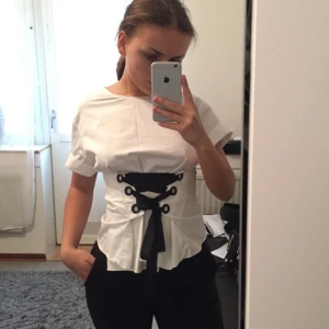  - Köpt i Berlin på zara, stl S & använd 1 gång 