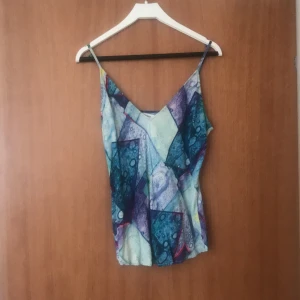 Linne stl 38 - Linne från & other stories, stl 38 men ganska liten i storleken så passar även 36!