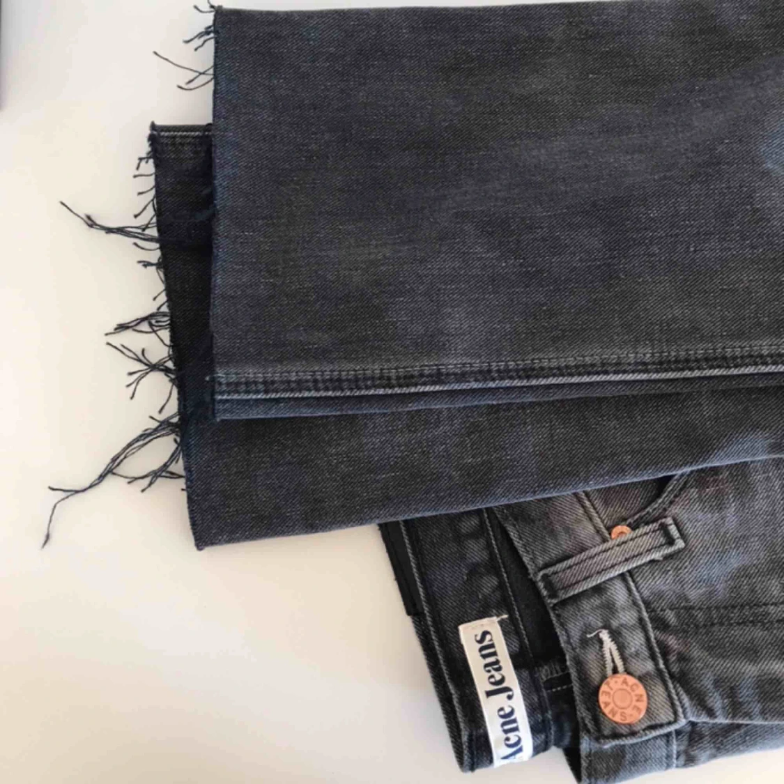 Urtvättade acnejeans