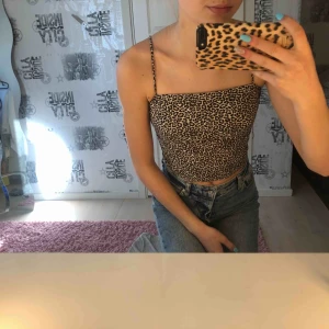  - Leopard Gina linne knappt andvänd st.xs 40kr