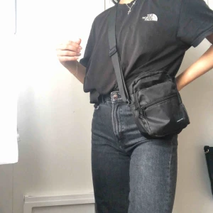  - skitsnygg väska från stuhf köpt på carlings förra året, använd fåtal gånger 💕 