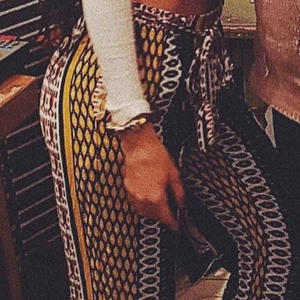  - Söker dessa byxor! Vart köper man dem? Eller liknande? 