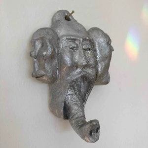  - Denna är en av alla mina handgjorda krokar, kolla på min sida- finns mycket mer. Alla unika och handgjorda. Möts upp i Stockholm, annars tillkommer frakt 📦 