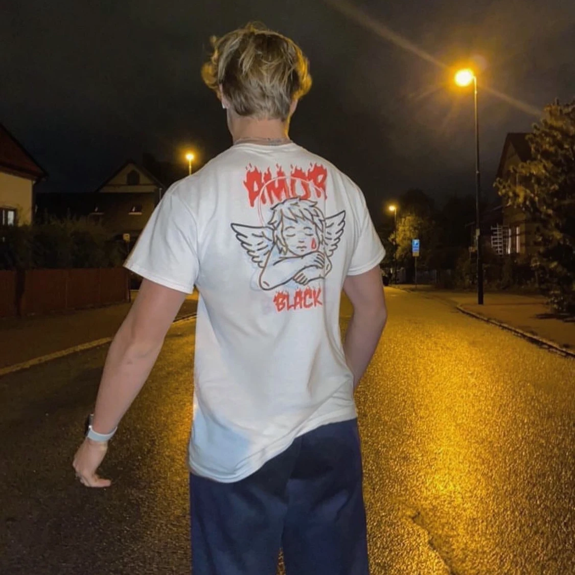 ”Amor” Unisex T-shirt - 90