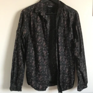 Mönstrad skjorta - Sällan använd. 
