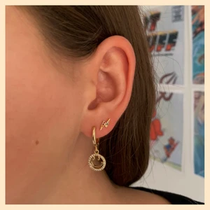 BLIXTÖRHÄNGEN⚡️ - Äääntligen finns dessa blixtörhängen inne för bara 80kr/par ⚡️🤛🏼 Frakten är inkluderad!